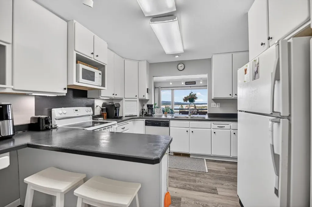 335 Country Lane Rexford MT 59930