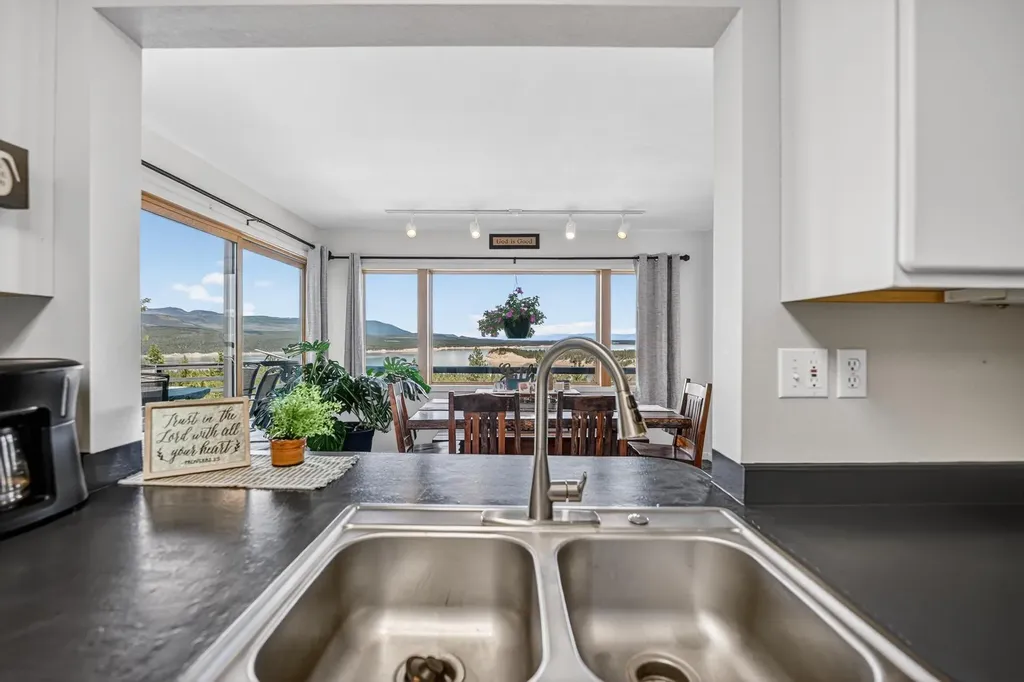 335 Country Lane Rexford MT 59930