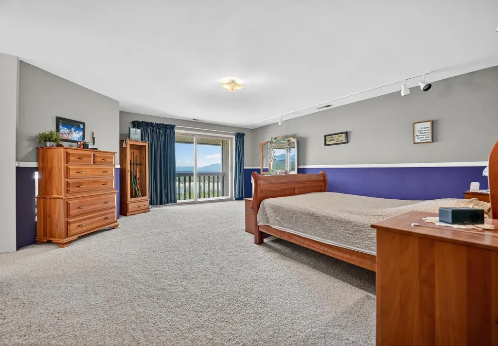335 Country Lane Rexford MT 59930