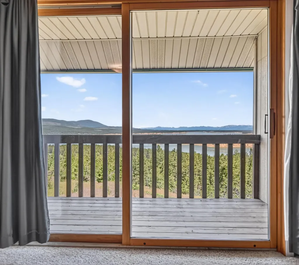 335 Country Lane Rexford MT 59930