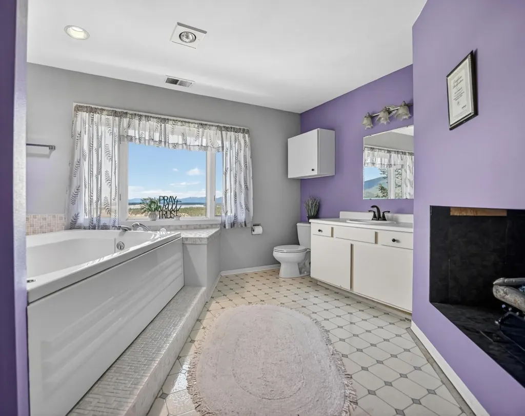335 Country Lane Rexford MT 59930