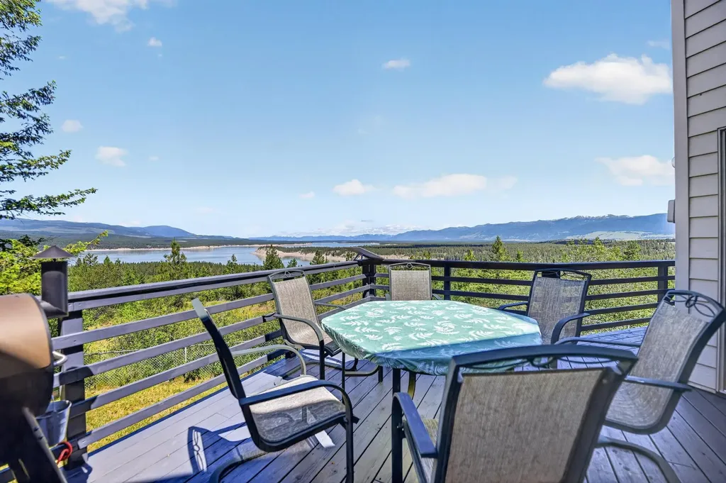 335 Country Lane Rexford MT 59930