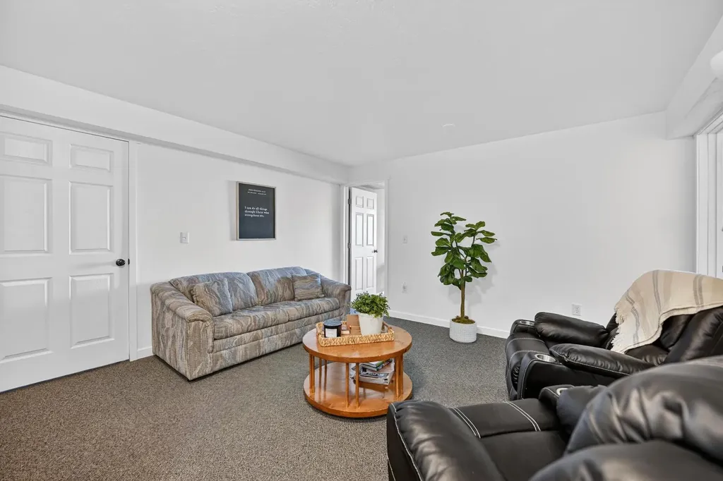 335 Country Lane Rexford MT 59930