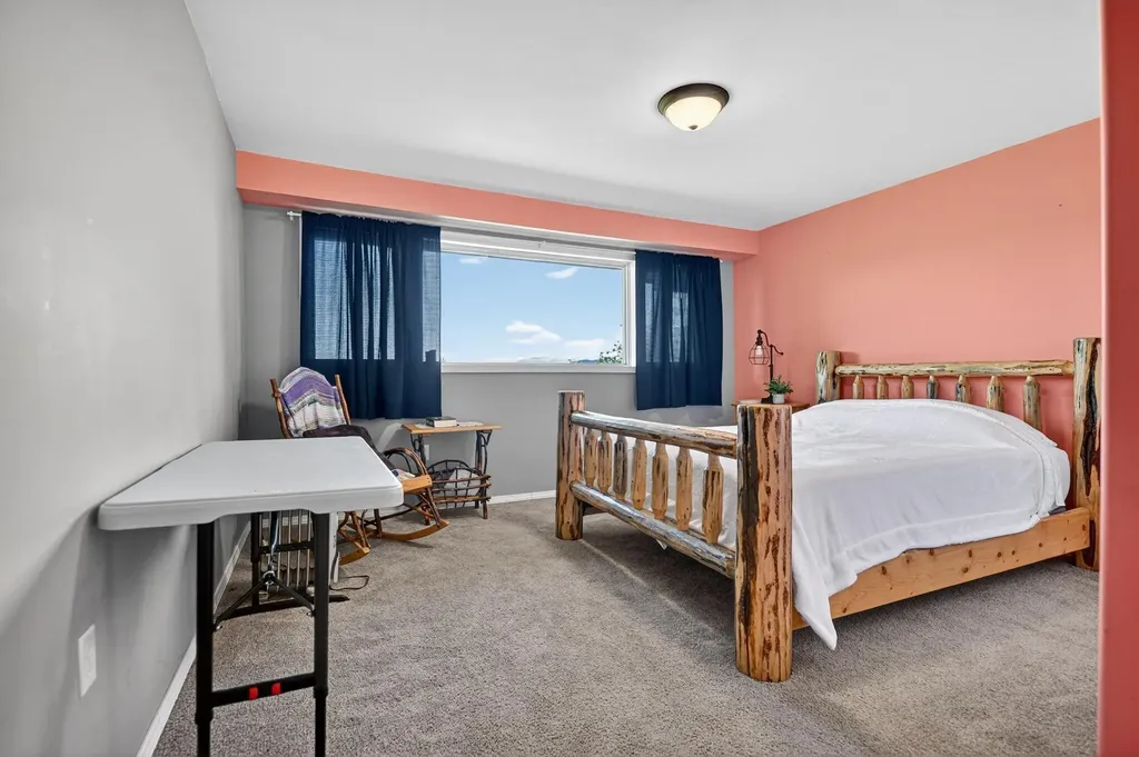 335 Country Lane Rexford MT 59930