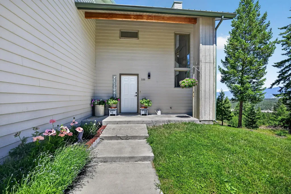 335 Country Lane Rexford MT 59930