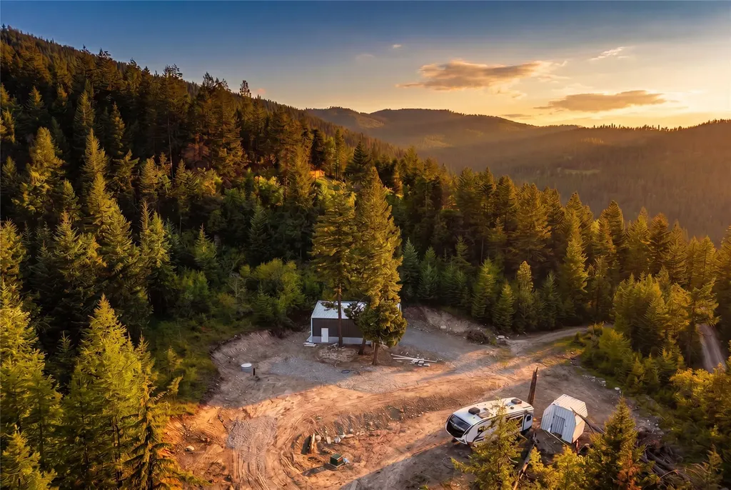 370 Longrider Lane Lakeside MT 59922