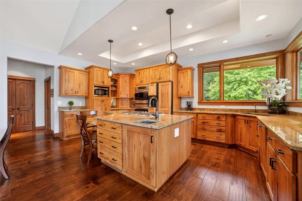 28575 Star Lane Bigfork MT 59911