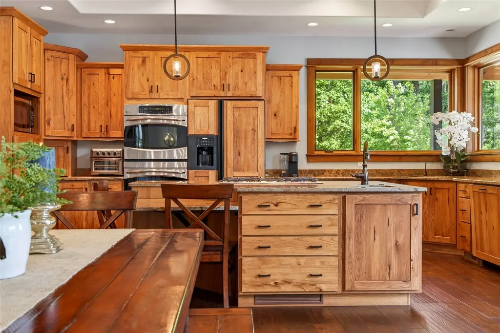 28575 Star Lane Bigfork MT 59911