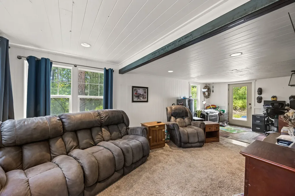 6286 Us Highway 93 S Somers MT 59932