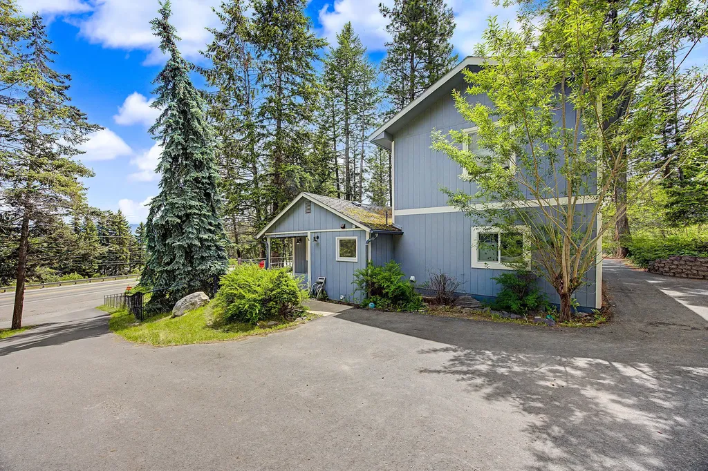 6286 Us Highway 93 S Somers MT 59932