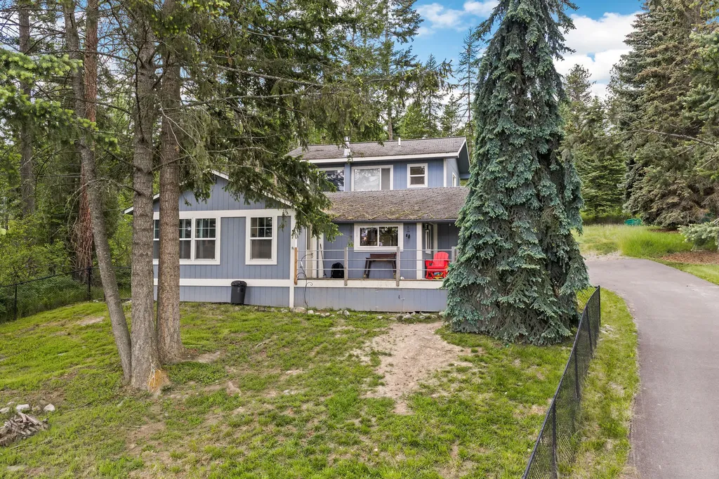 6286 Us Highway 93 S Somers MT 59932