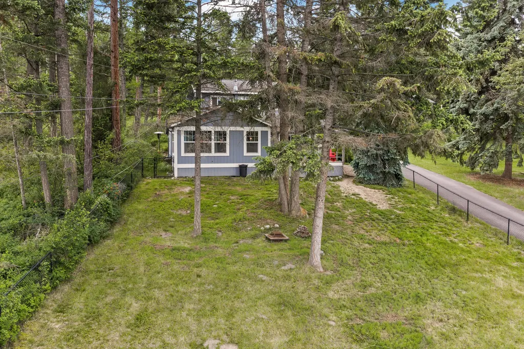 6286 Us Highway 93 S Somers MT 59932