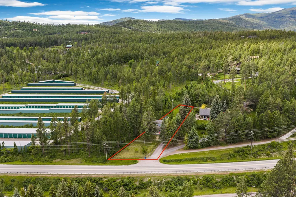 6286 Us Highway 93 S Somers MT 59932