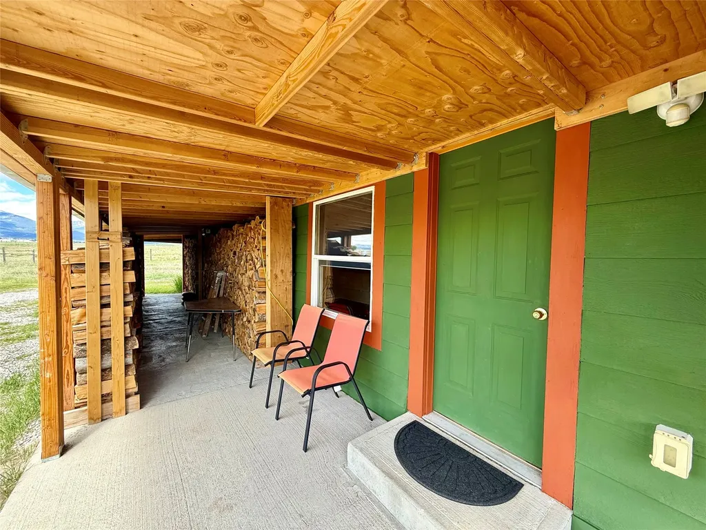 1010 Sunset Drive Deer Lodge MT 59722