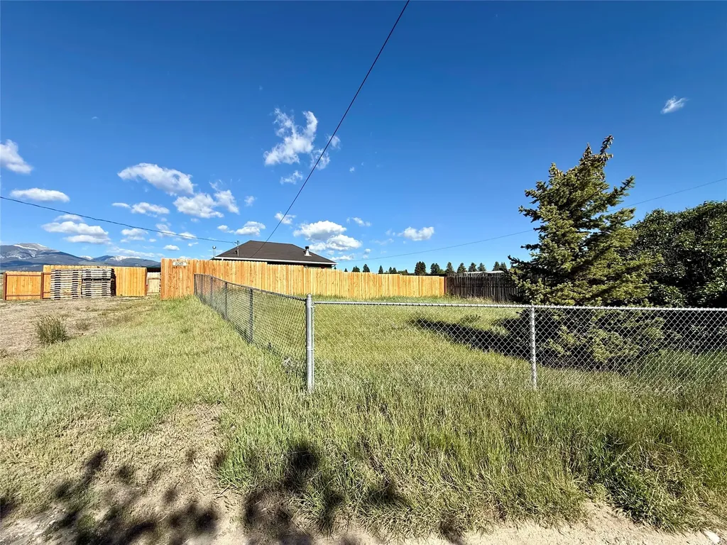 1010 Sunset Drive Deer Lodge MT 59722