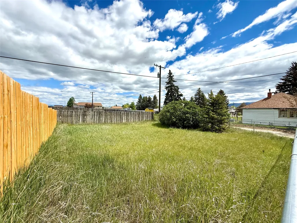 1010 Sunset Drive Deer Lodge MT 59722