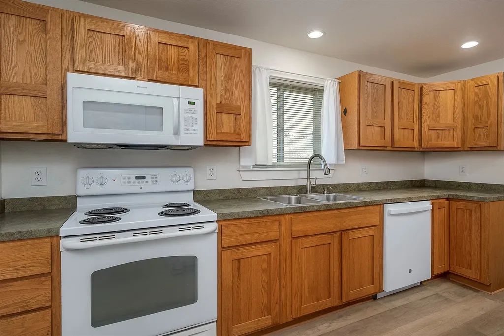 111 6th Avenue W Polson MT 59860