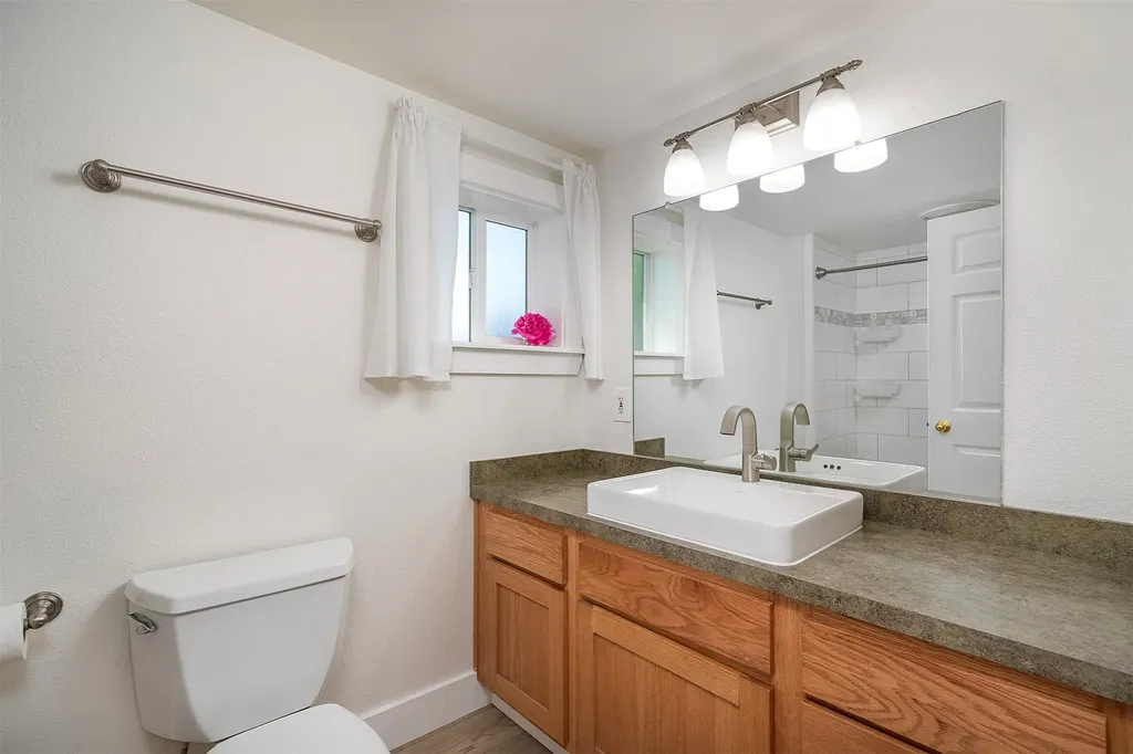 111 6th Avenue W Polson MT 59860
