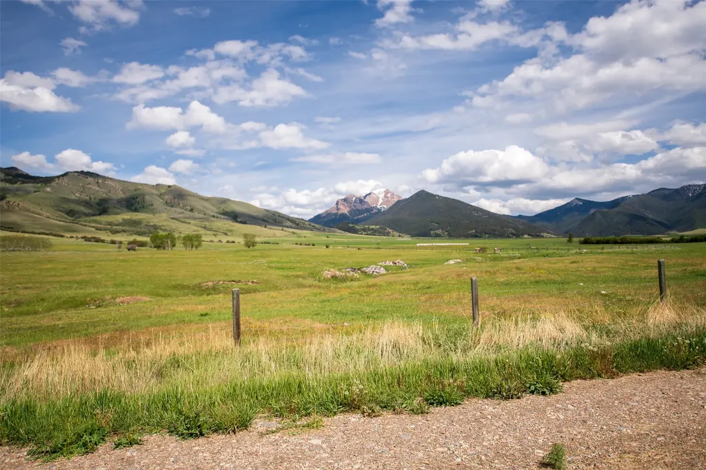 1 Carkeek Lane Cameron MT 59720