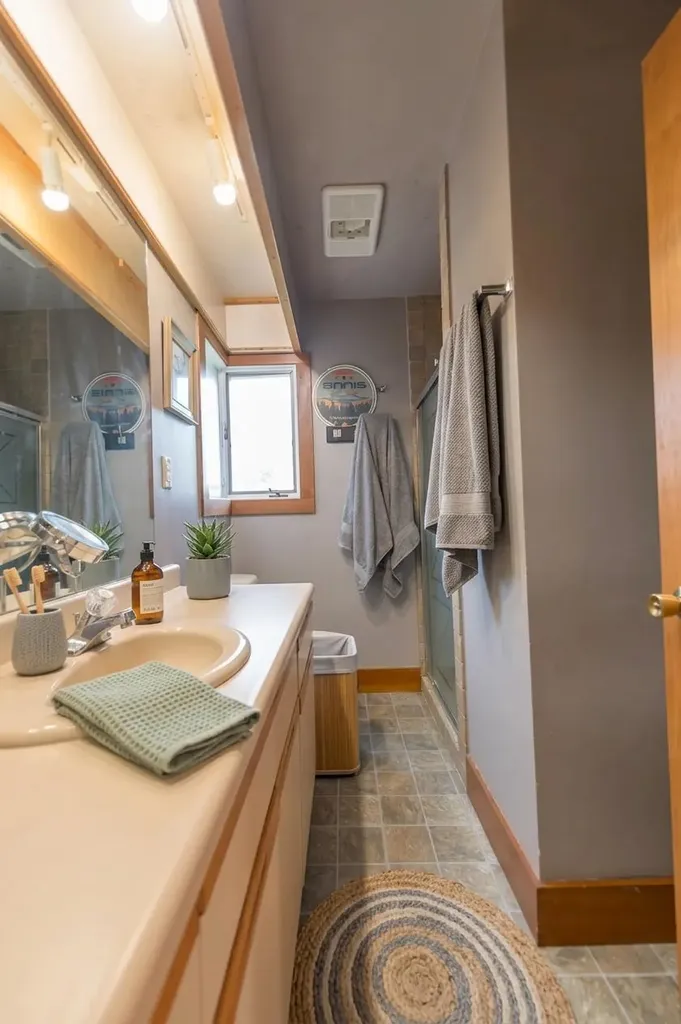 1 Carkeek Lane Cameron MT 59720