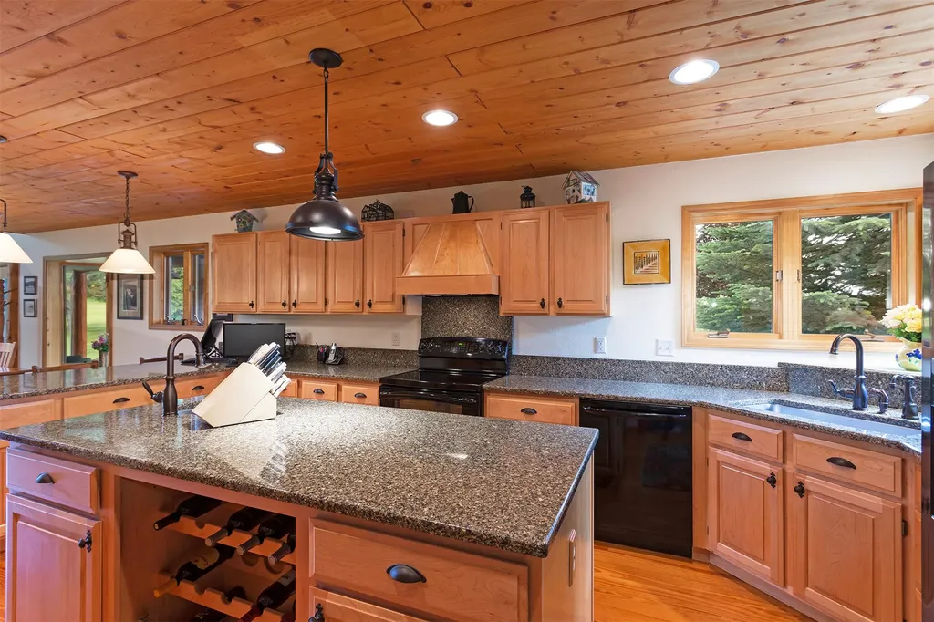 927 Little Deer Trail Hamilton MT 59840