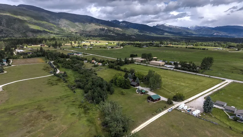 927 Little Deer Trail Hamilton MT 59840