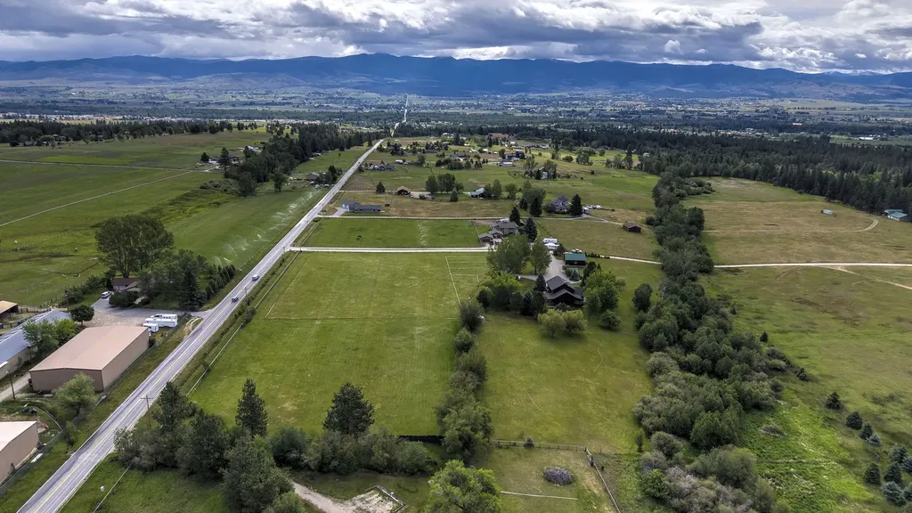927 Little Deer Trail Hamilton MT 59840