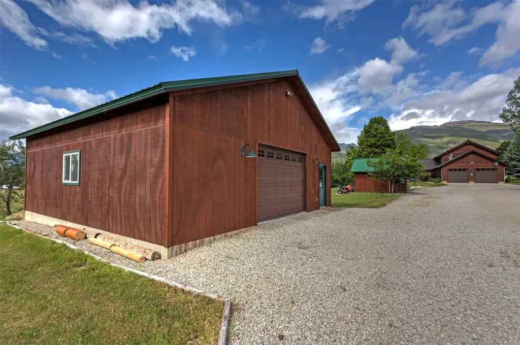 927 Little Deer Trail Hamilton MT 59840