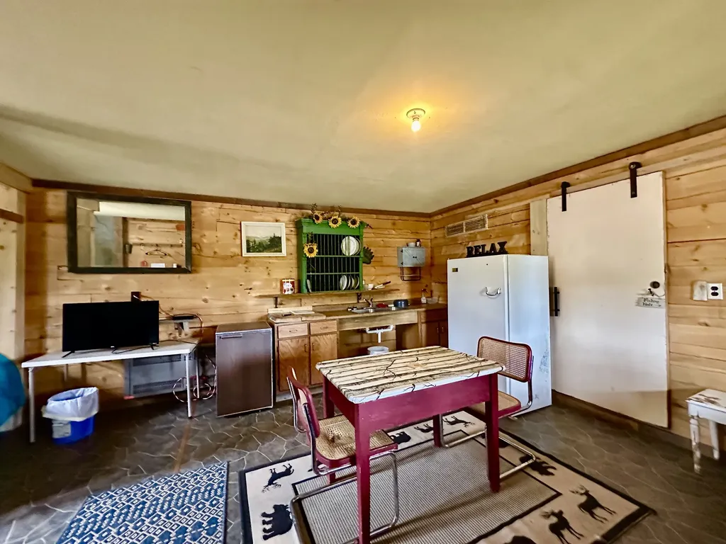 14901 Mt Highway 43 Wisdom MT 59761