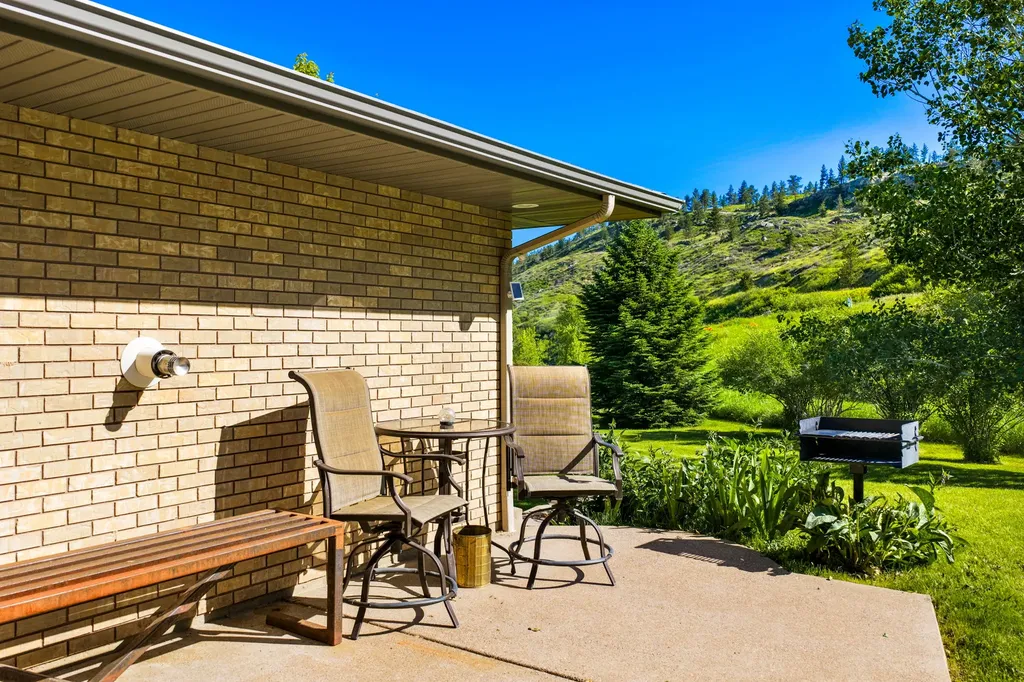 120 Armington Road Belt MT 59412