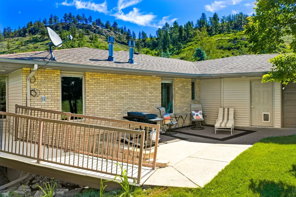 120 Armington Road Belt MT 59412