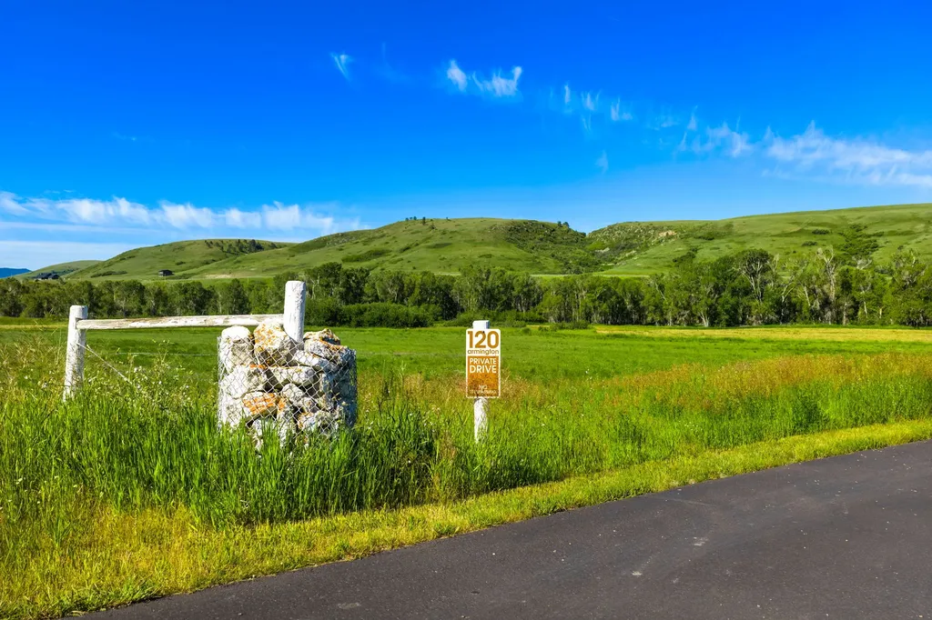 120 Armington Road Belt MT 59412