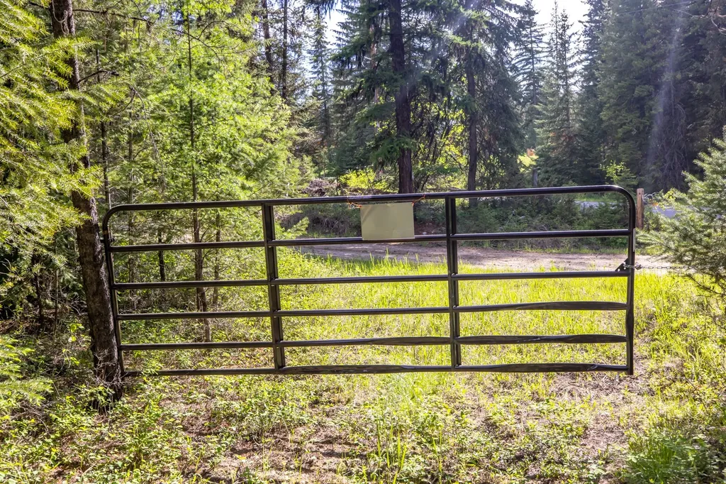 Nhn Fortine Creek Road Trego MT 59934