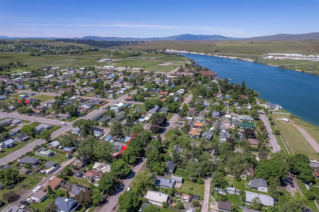 111 6th Avenue W Polson MT 59860