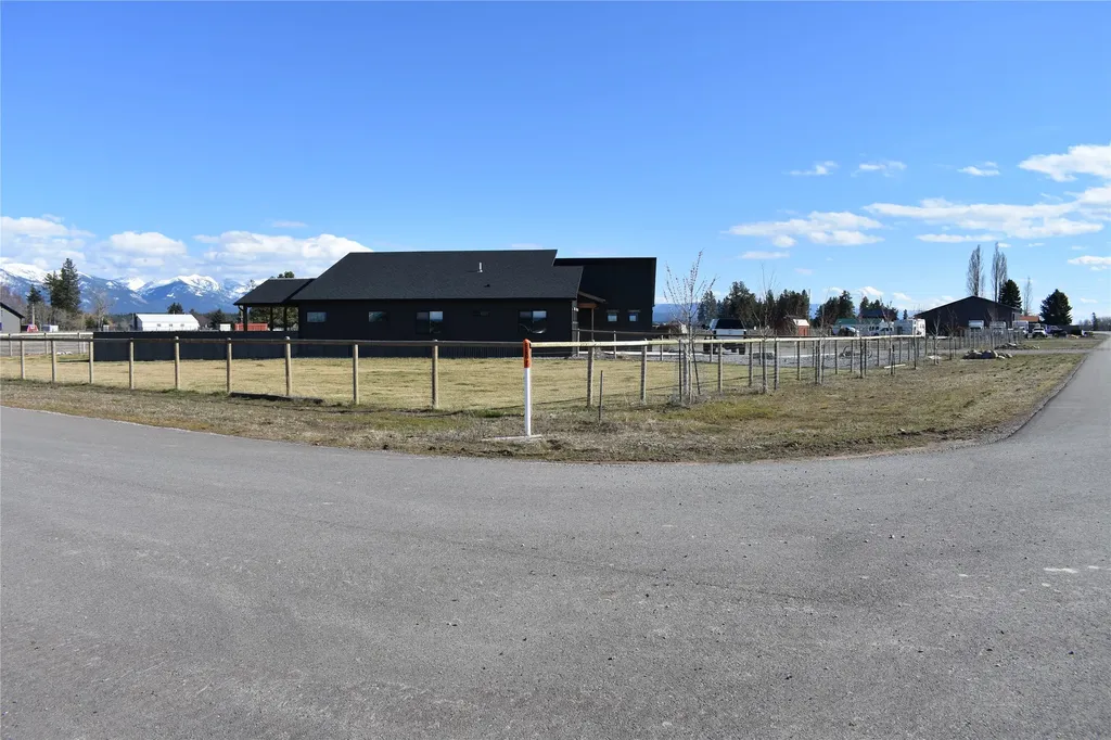 83 Creston Trail Kalispell MT 59901