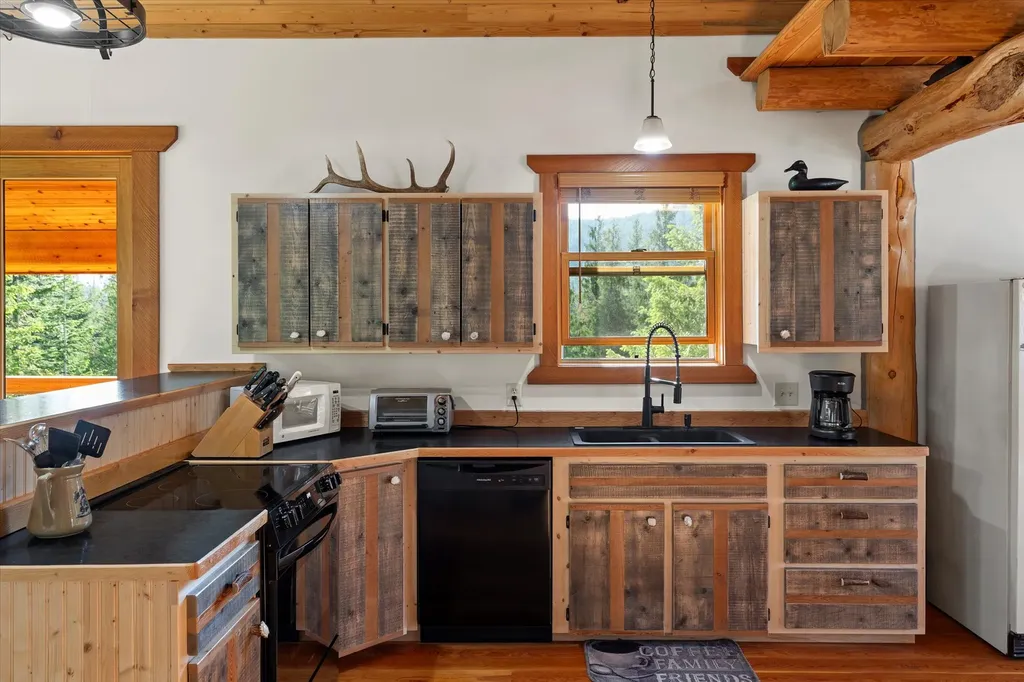 670 Gus Creek Road Yaak MT 59935