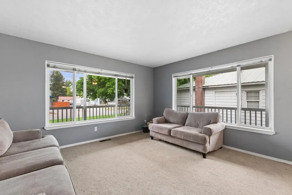 1027 5th Avenue W Kalispell MT 59901