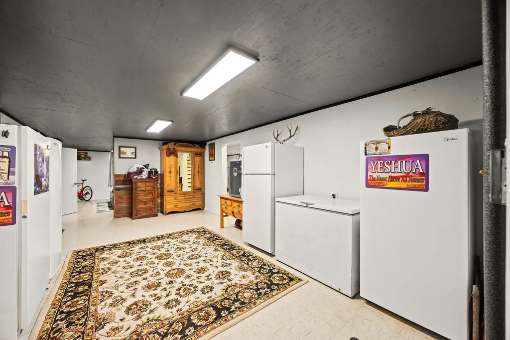 3965 North Fork Road Columbia Falls MT 59912