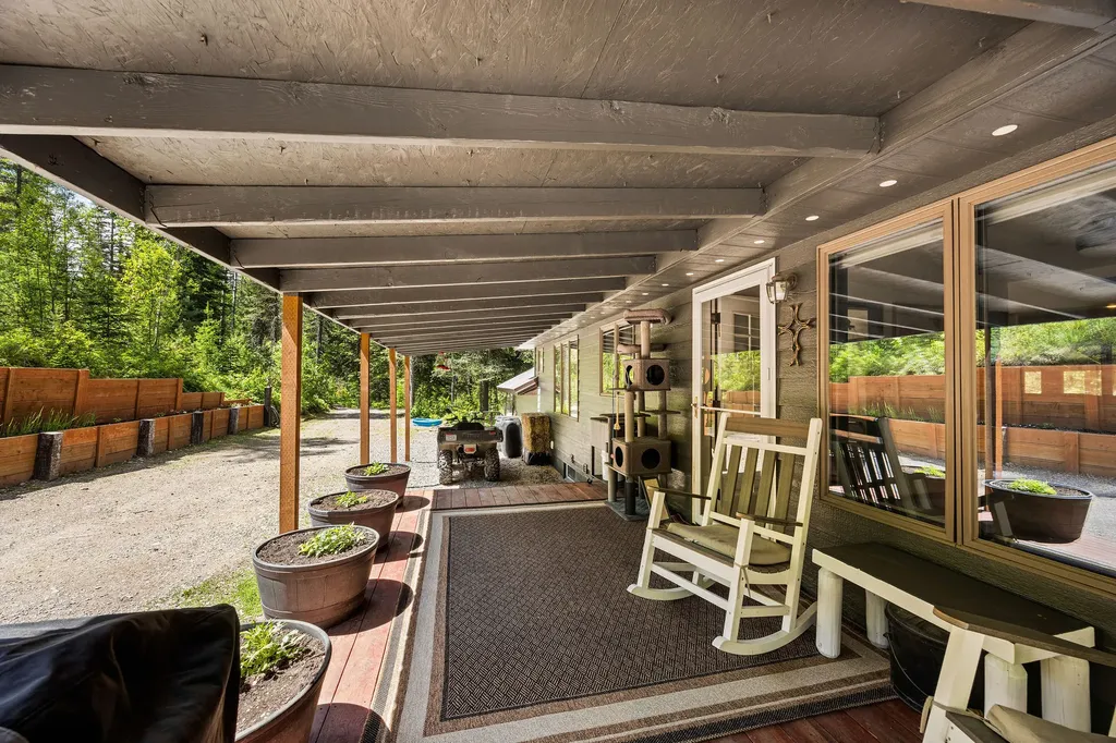 3965 North Fork Road Columbia Falls MT 59912
