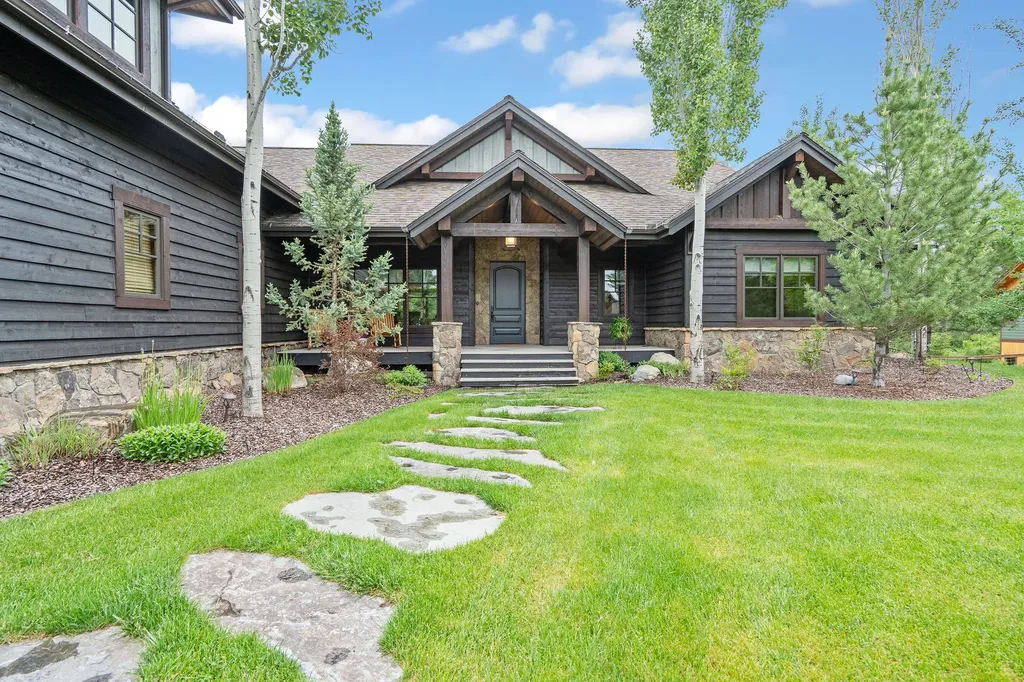 3010 River Lakes Drive Whitefish MT 59937