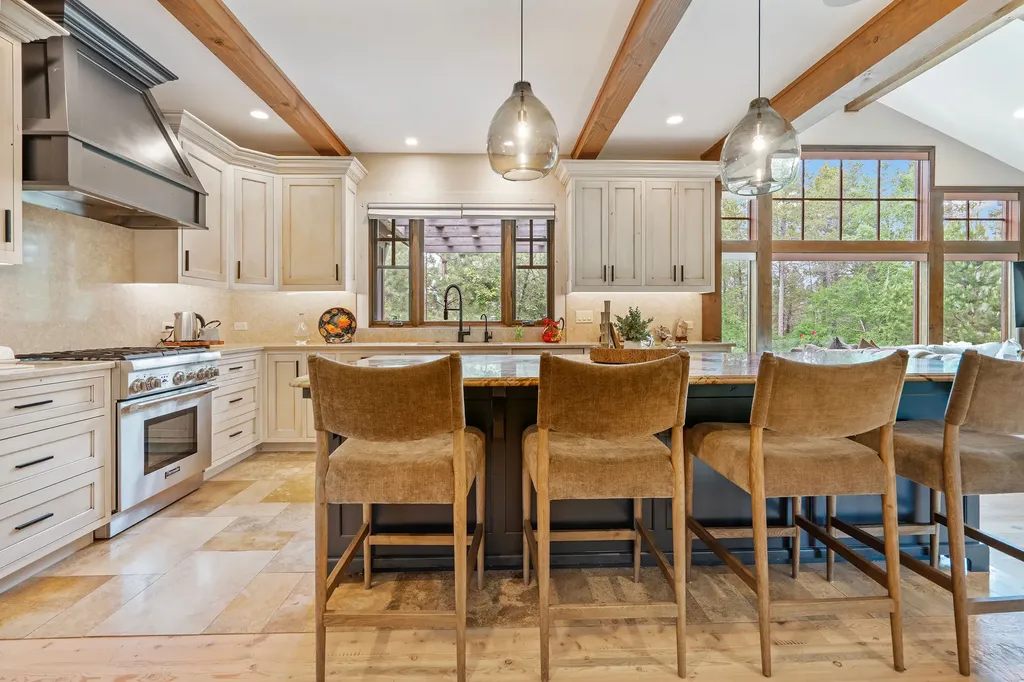 3010 River Lakes Drive Whitefish MT 59937