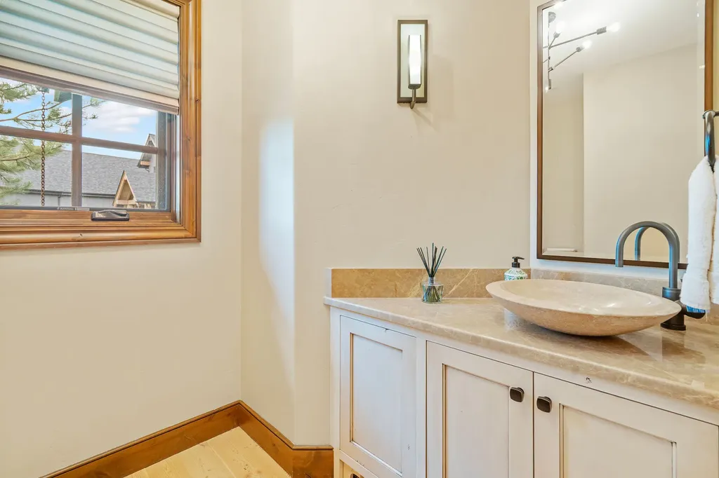 3010 River Lakes Drive Whitefish MT 59937