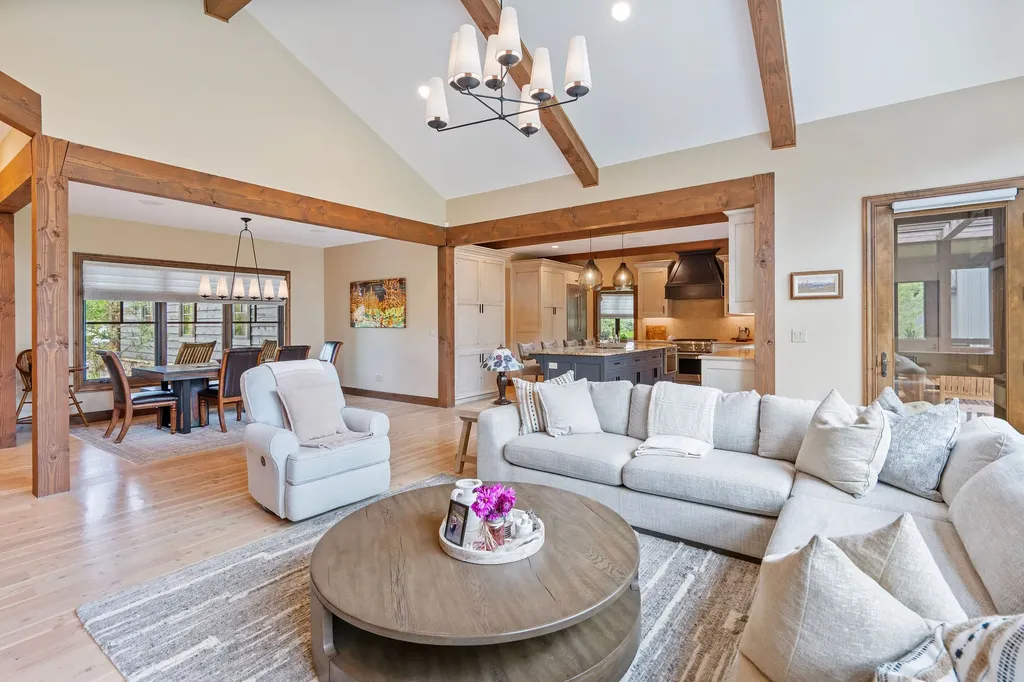 3010 River Lakes Drive Whitefish MT 59937