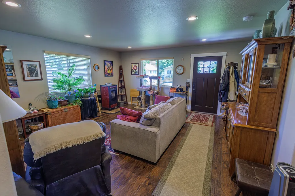515 2nd Avenue SE Ronan MT 59864
