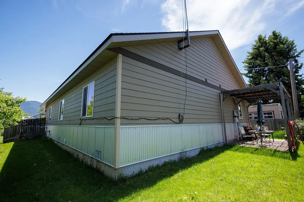 515 2nd Avenue SE Ronan MT 59864