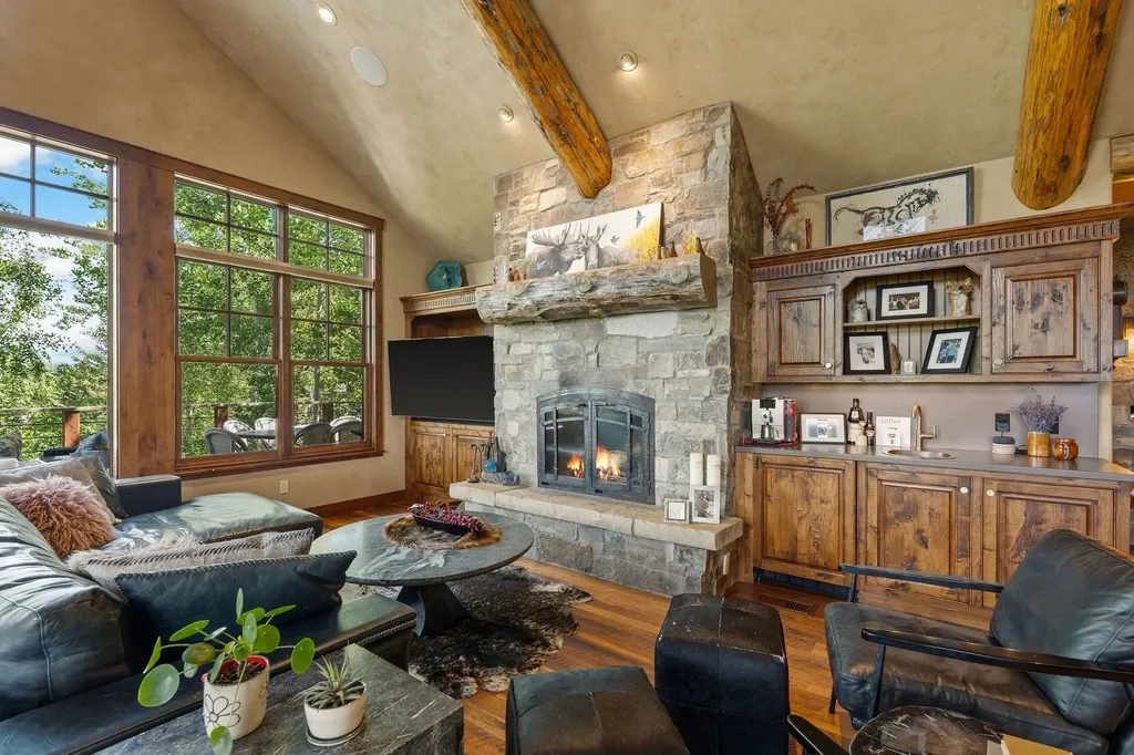 1161 Whispering Rock Bigfork MT 59911