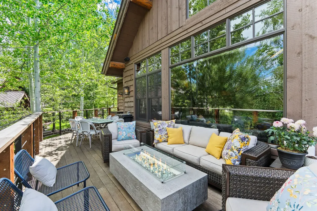 1161 Whispering Rock Road Bigfork MT 59911