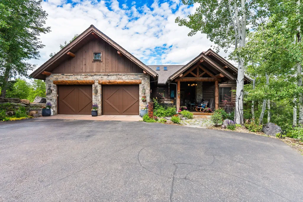 1161 Whispering Rock Bigfork MT 59911