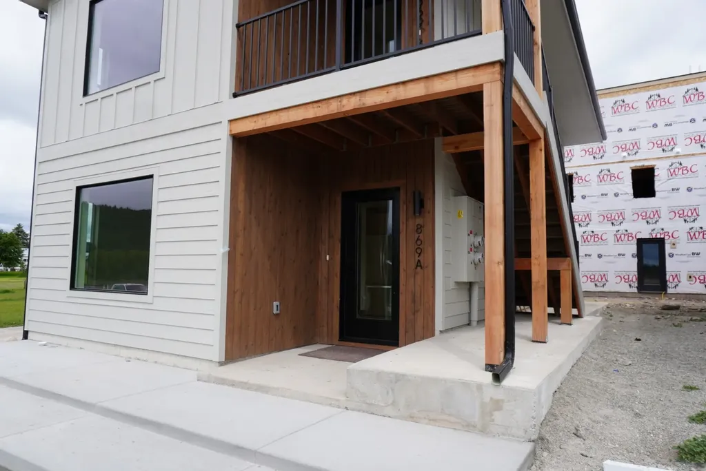 869 9th Street W Kalispell MT 59901
