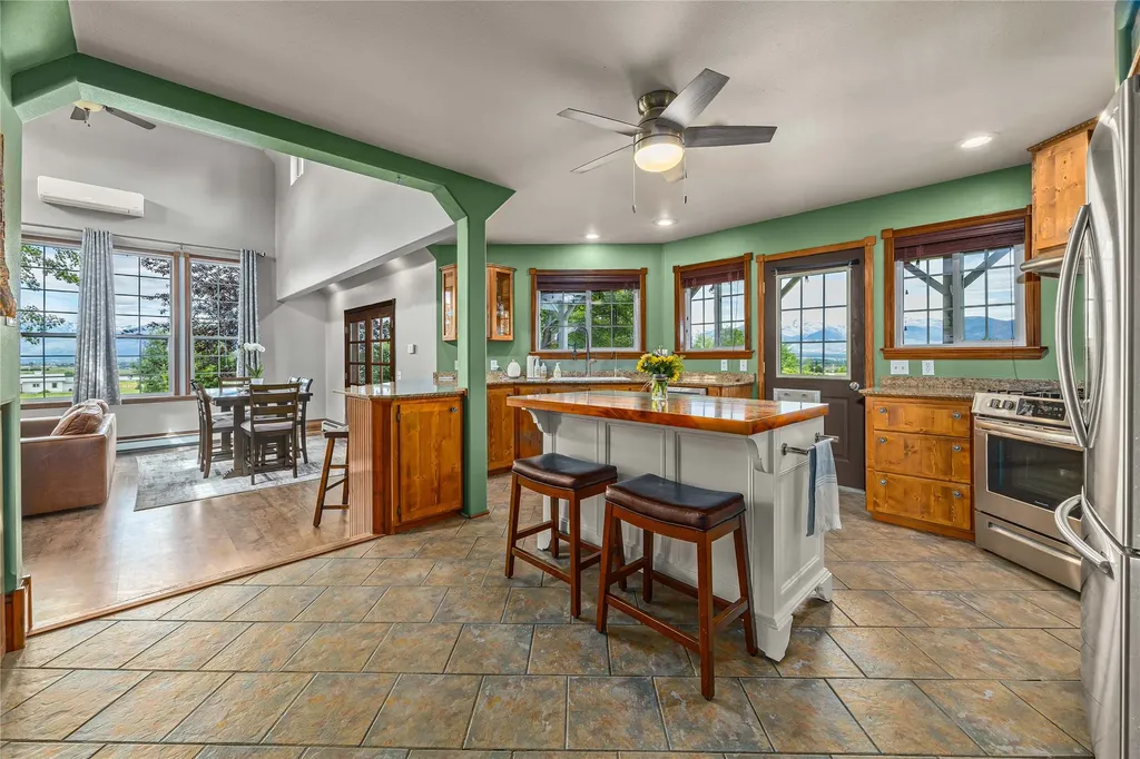674 Bittersweet Way Corvallis MT 59828